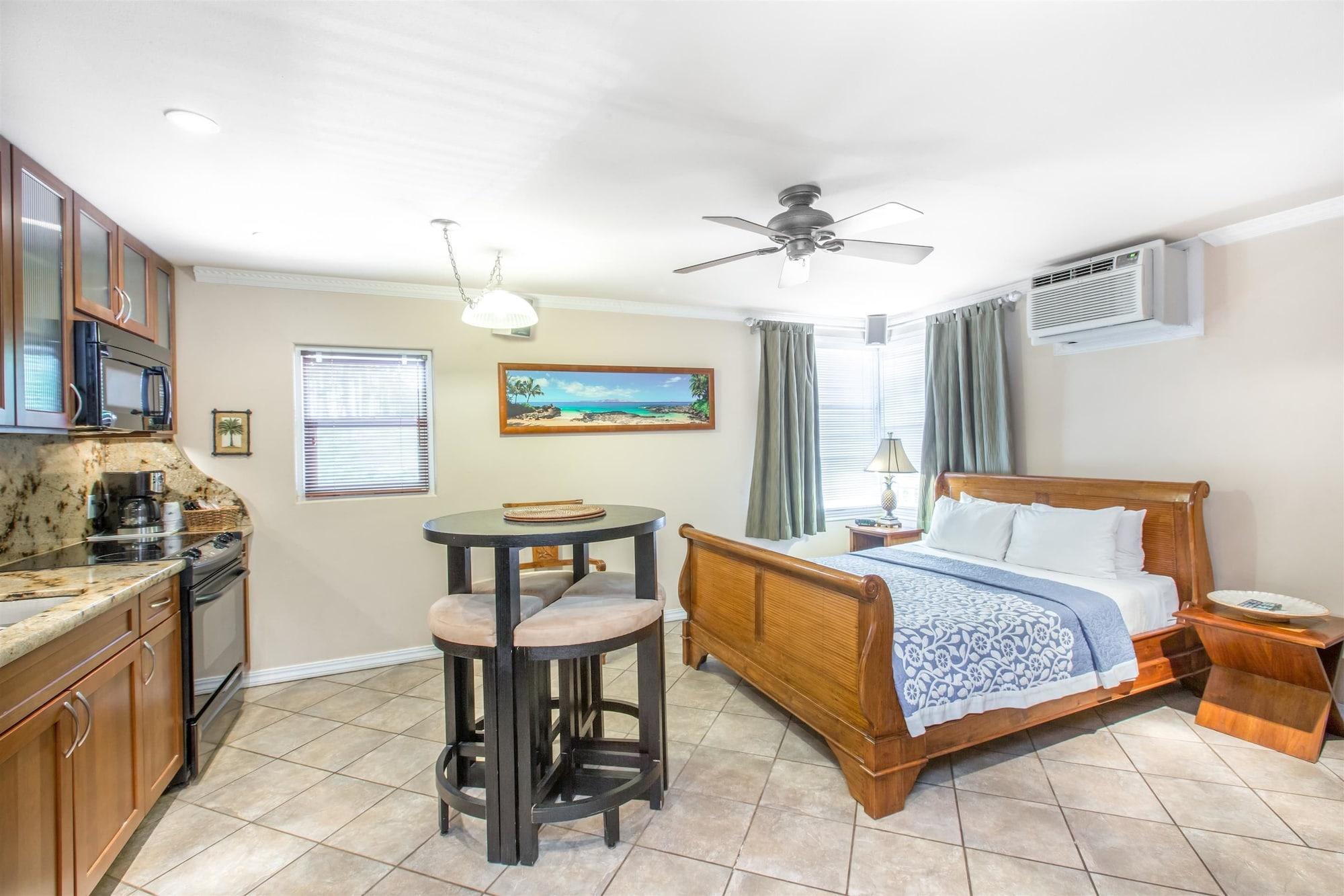 Days Inn By Wyndham Maui Oceanfront Вайлеа Екстер'єр фото