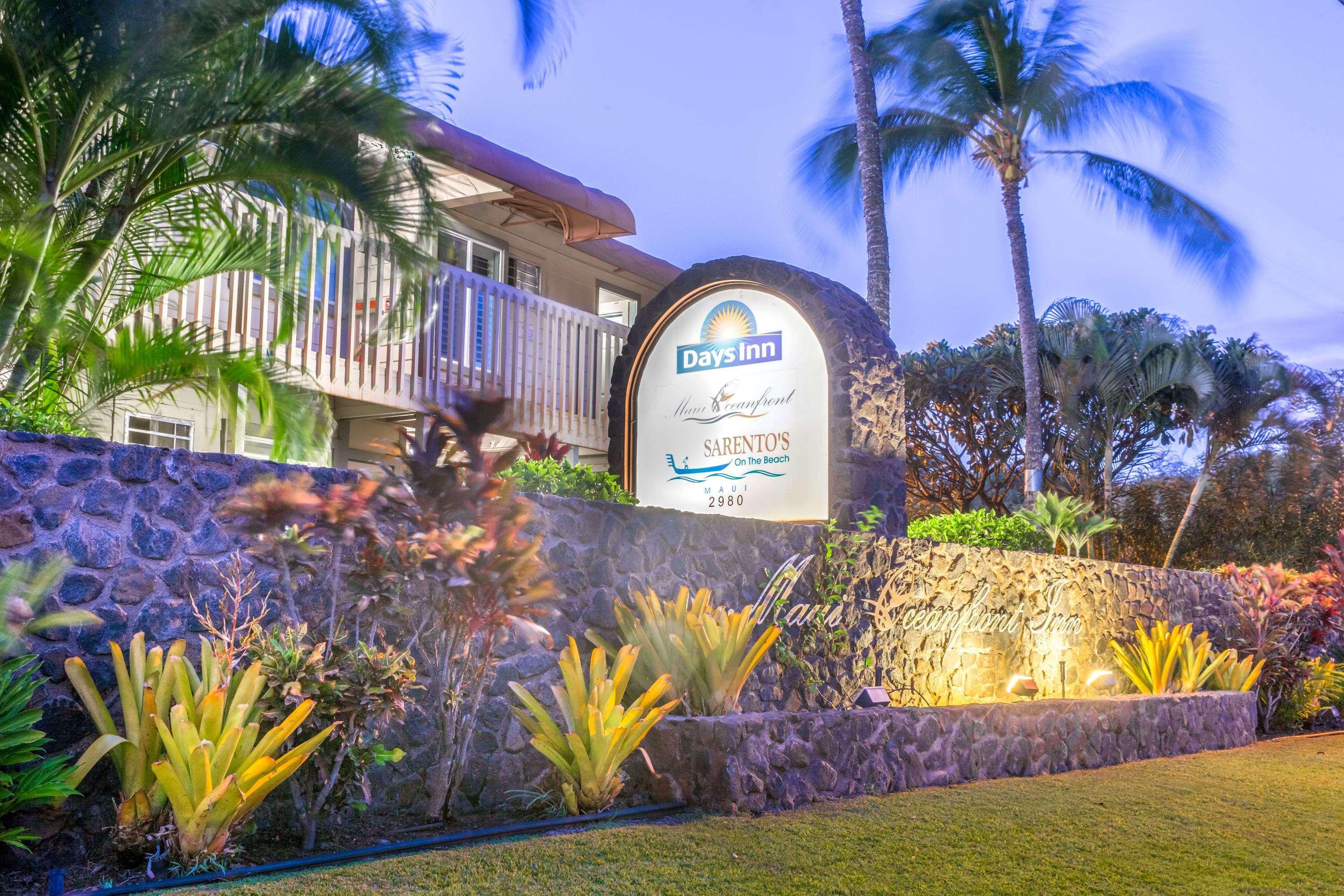 Days Inn By Wyndham Maui Oceanfront Вайлеа Екстер'єр фото